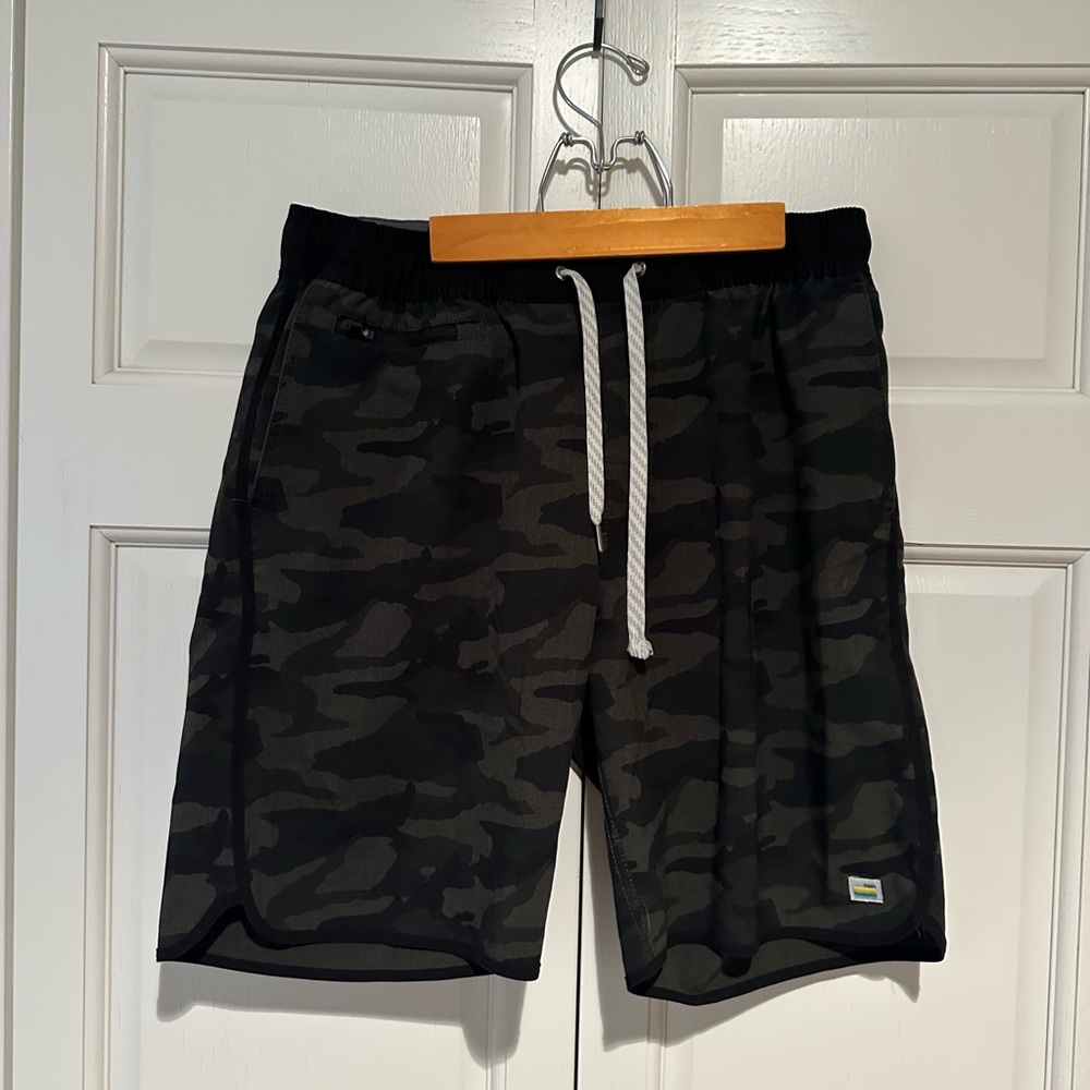 Vuori Men's Black Camo Athletic Shorts